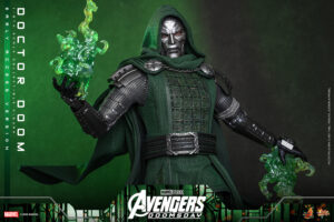 Doctor Doom Sixth Scale Figure Hot Toys